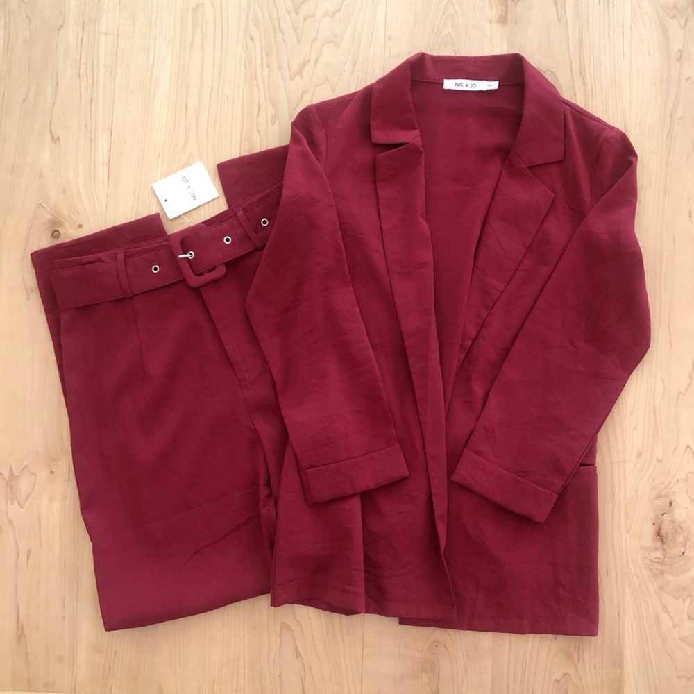 [Forever 21] NWT Nic & Jo Burgundy Red Suit